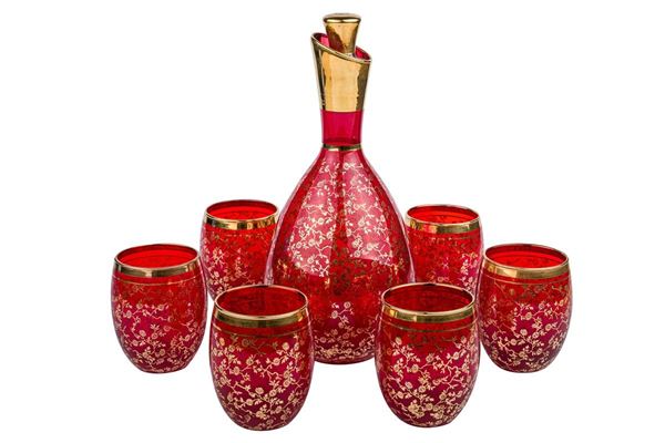 Servizio da liquore con sei bicchierini e bottiglia con tappo