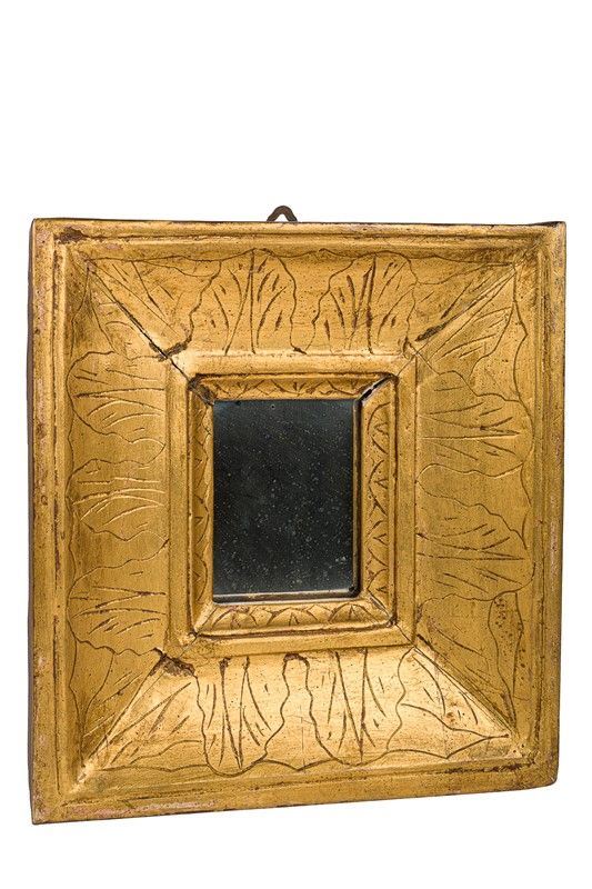 Cornice in legno dorato