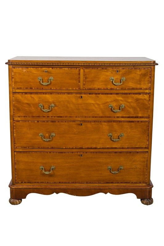 Mahogany wood chest of drawers