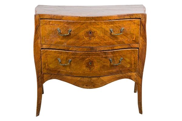Walnut wood chest of drawers