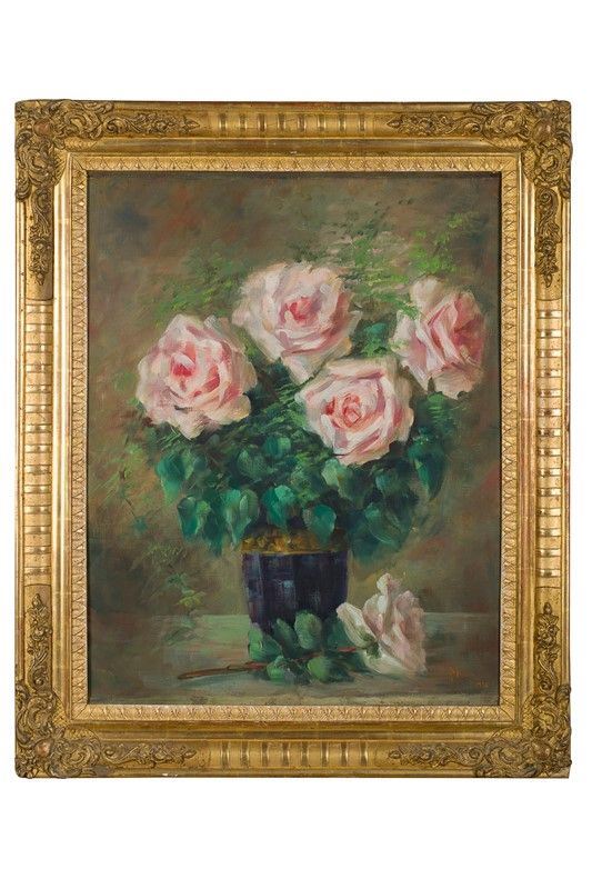 Vase of roses