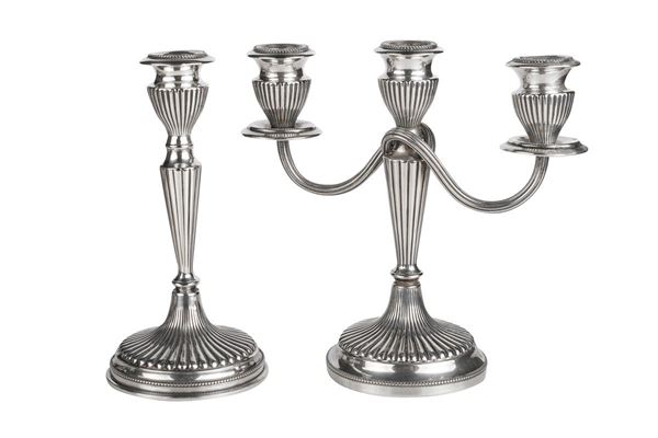 Lotto di un candelabro e un candeliere in argento 800