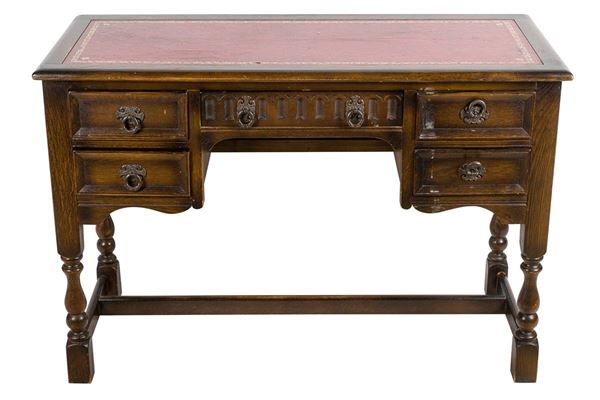 Writing desk in oak wood