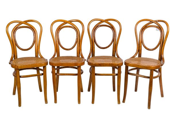 Lot of 4 chairs