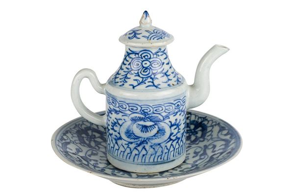 Small plate and teapot
