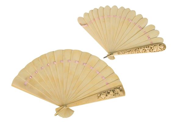 Pair of ivory fans