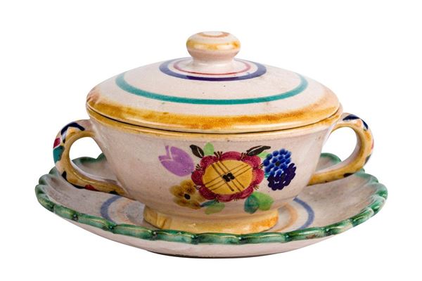 Tureen with underplate