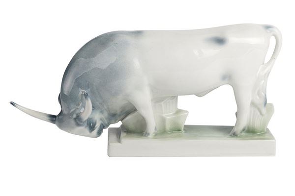 Bufalo in ceramica smaltata