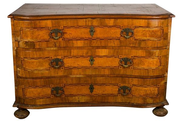 Chest of drawers