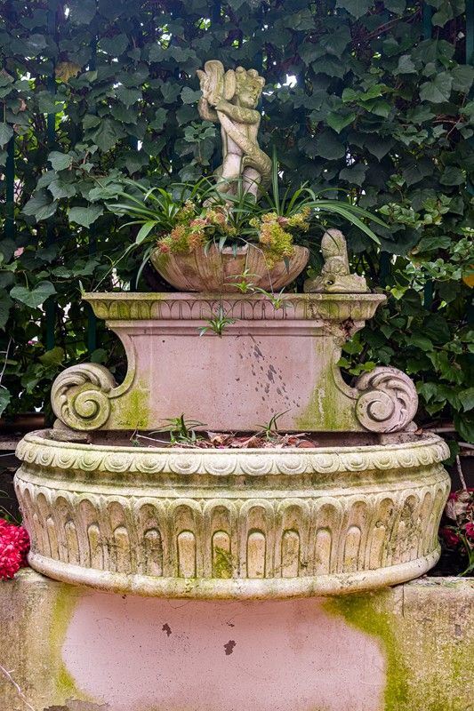 Concrete fountain