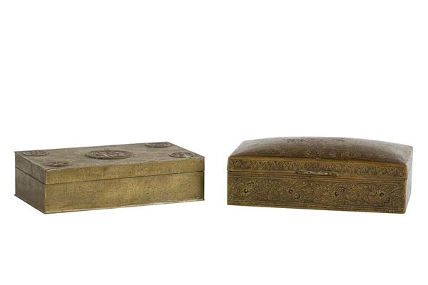 Lot of two metal boxes