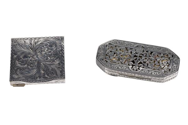 Lot of two silver compact compacts