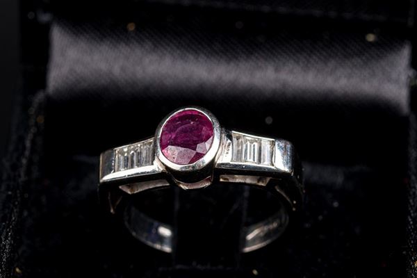 18kt white gold ring