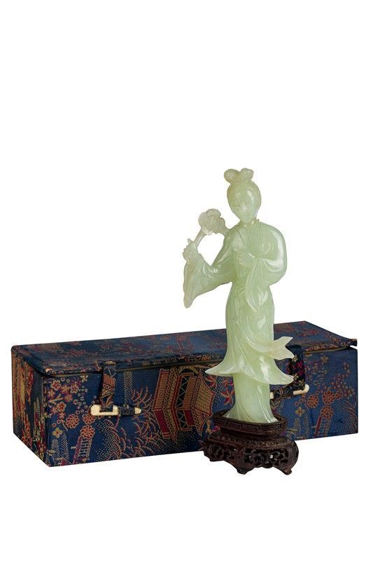 Jade sculpture