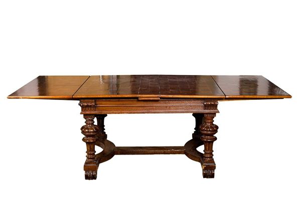 Extendable table