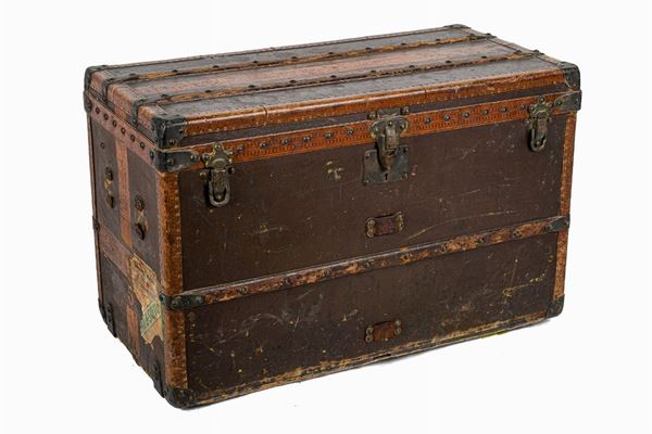 Louis Vuitton - Travel trunk