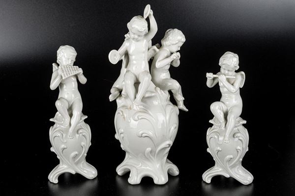 Lot of three figurines