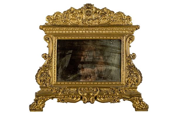 Gilded metal cartagloria