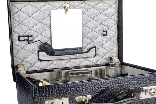 Travel bag in leather