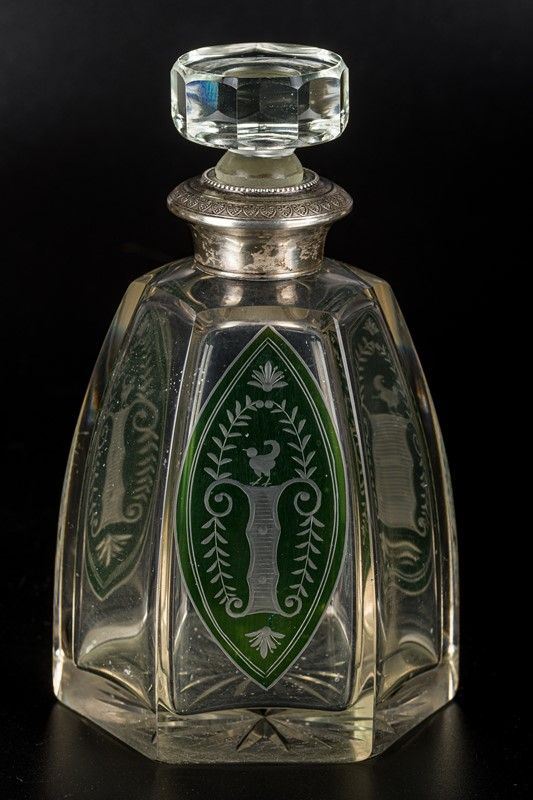 Perfume bottle