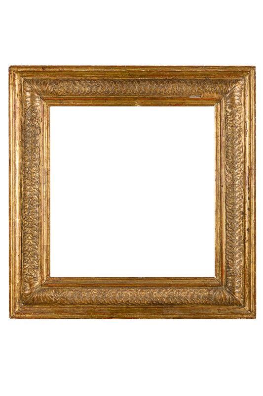 Cornice con decori in pastiglia