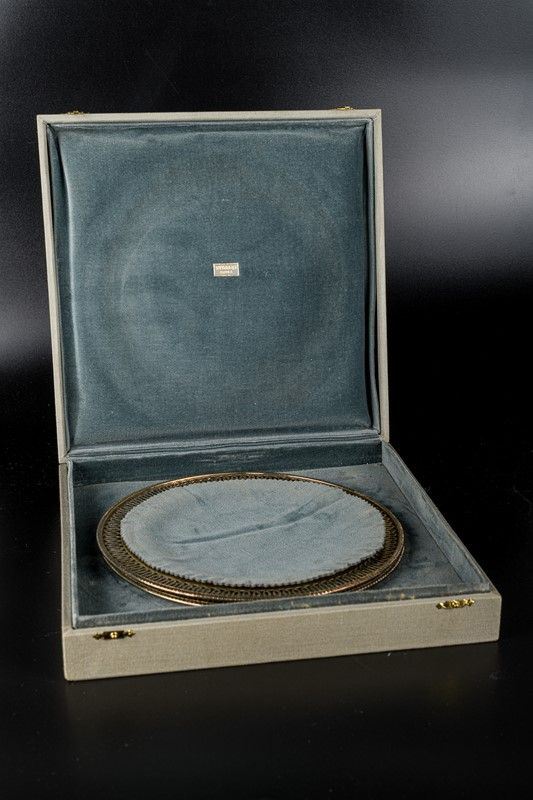 Pair of Bulgari plates in 800 gilded silver