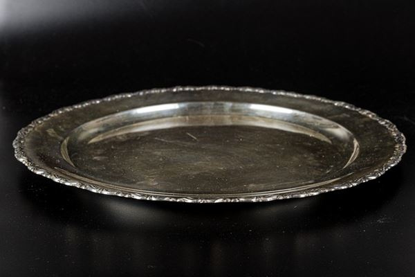 Round tray in silver