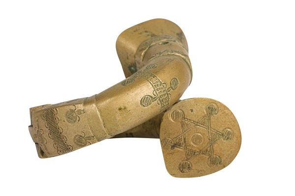 Oriental object in bronze