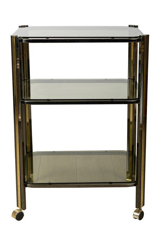 Carrello a tre piani