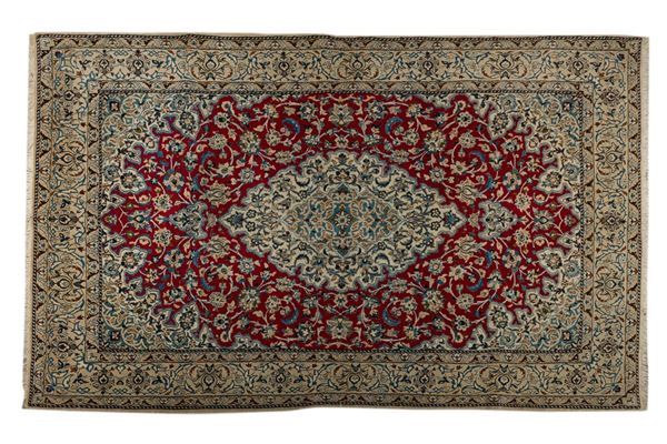 Nain 9 ply fine carpet