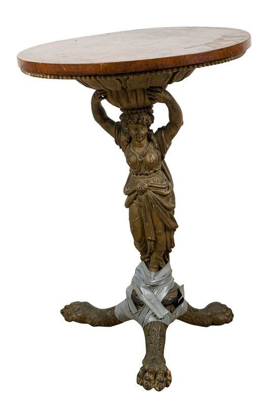Tavolino a tripode