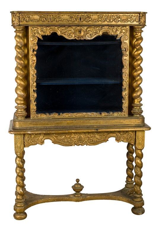 Vetrina in legno dorato
