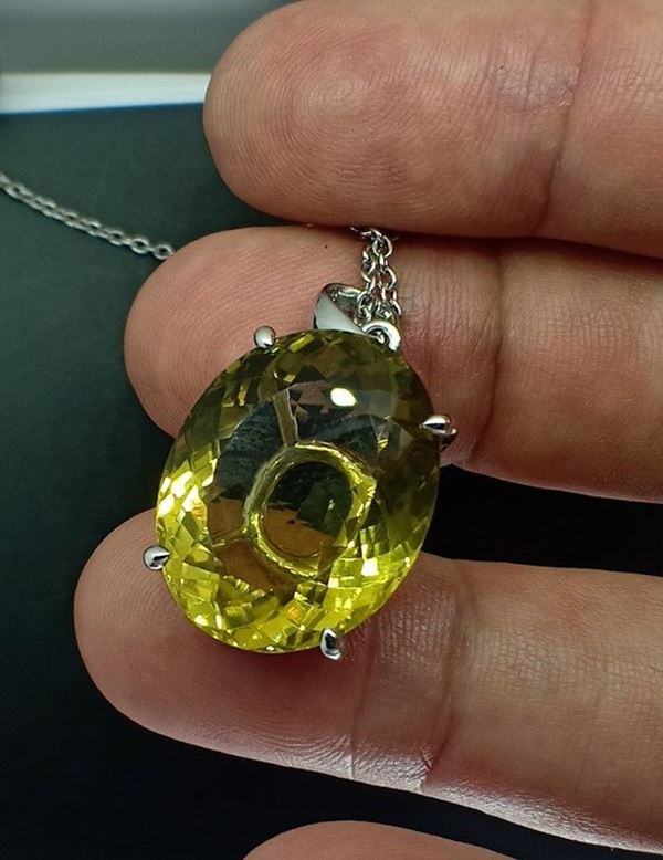Ciondolo in argento 925 rodiato con quarzo limone
