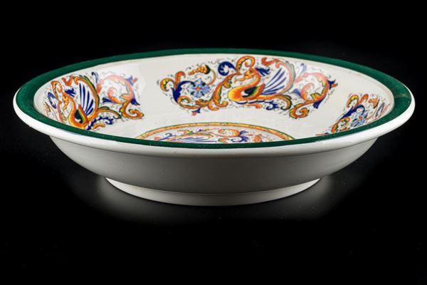 Carn ceramic centerpiece