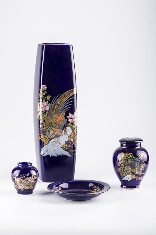 Four objects in Japanese porcelain