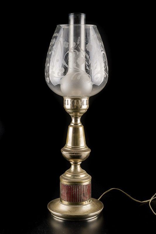 800 silver lamp