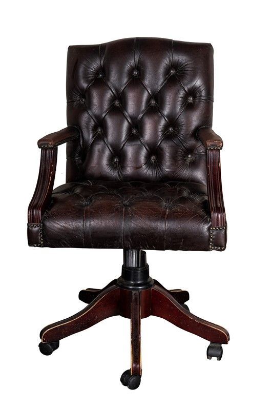 Swivel armchair