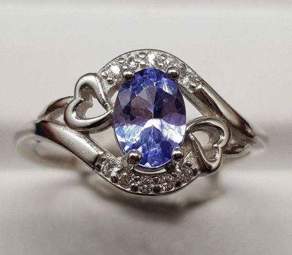 Anello in argento 925 con tanzanite e zirconi