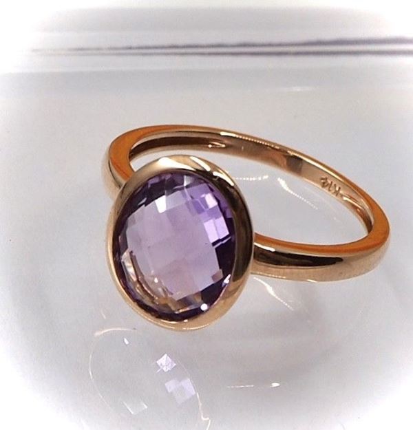 Anello in oro giallo 14k con ametista