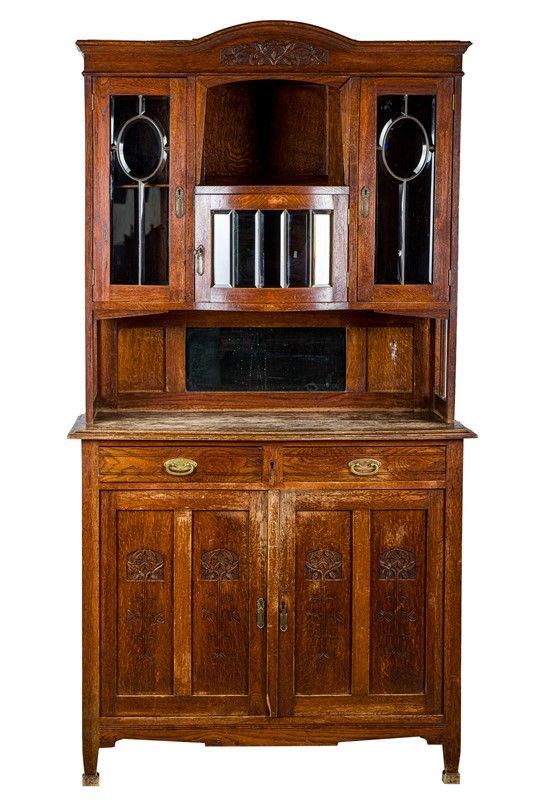 Credenza a doppio corpo in noce