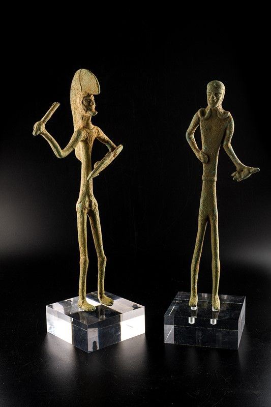 Pair of archaic warriors