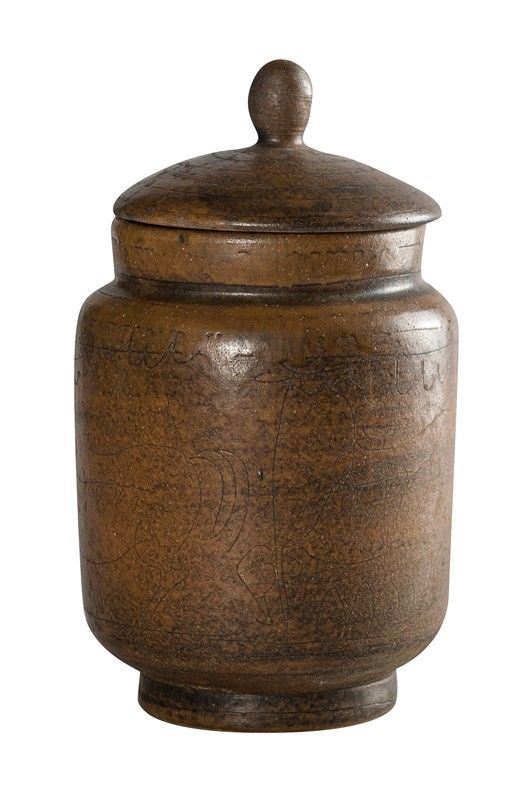 Ceramic tea holder