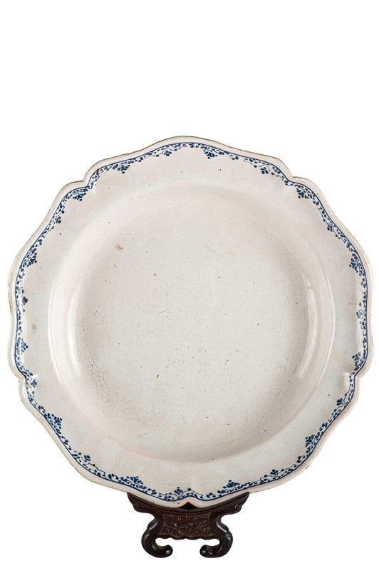 Piatto in maiolica