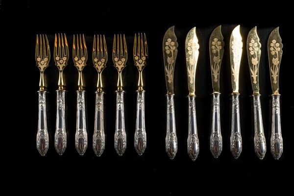 Lot of twelve fish cutlery with silver handle