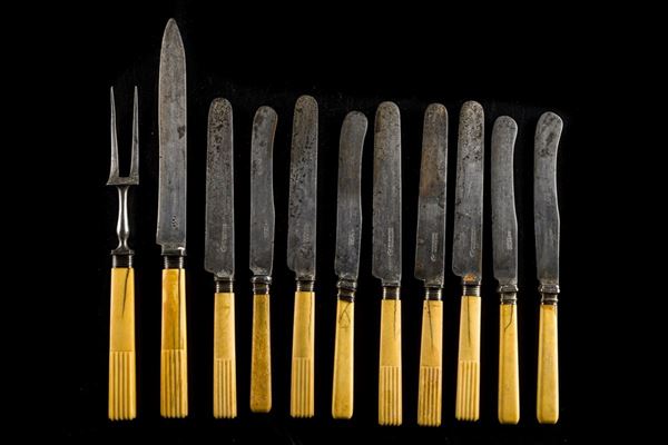 Lot of nine knives and two serving cutlery
