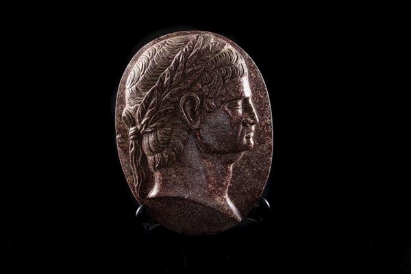 Oval in Egyptian porphyry