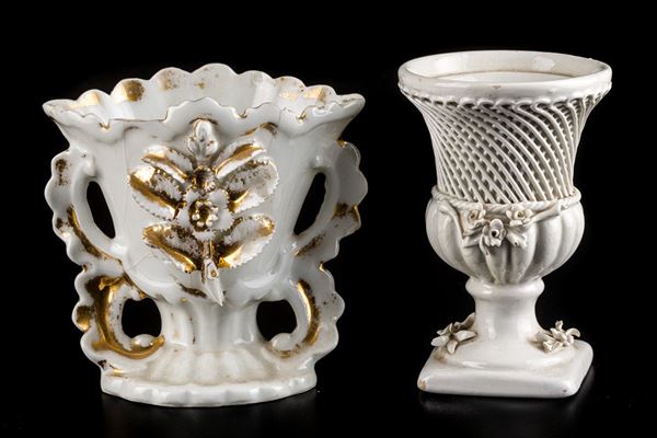 Lot of two glazed porcelain objects