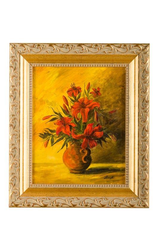 Vase with red flowers