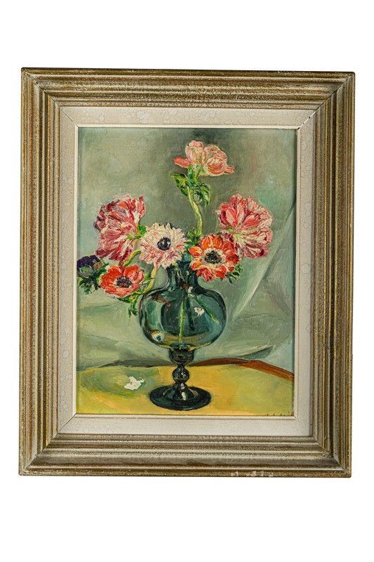 Vase with flowers