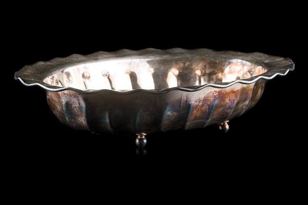 Centerpiece in silver metal